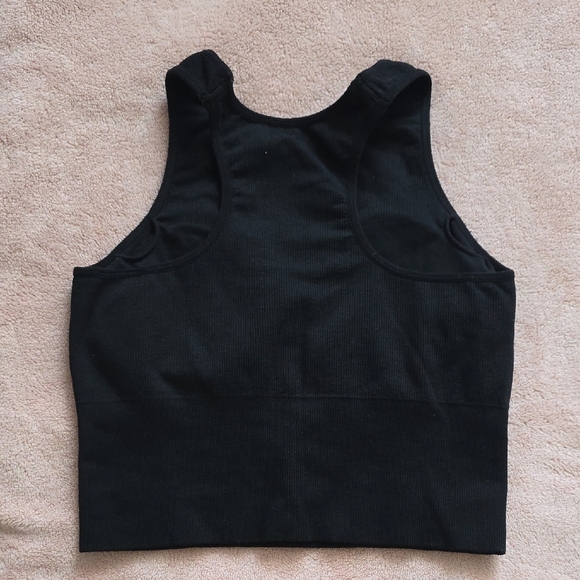 H&M Small Black Ribbed Tank Top -padded - Picture 2 of 5